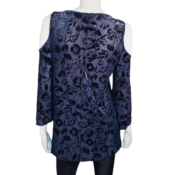 4/$24 Sunny Leigh Open Shoulder Velvet Floral Print Long Sleeve Blue Tunic - Picture 5 of 7